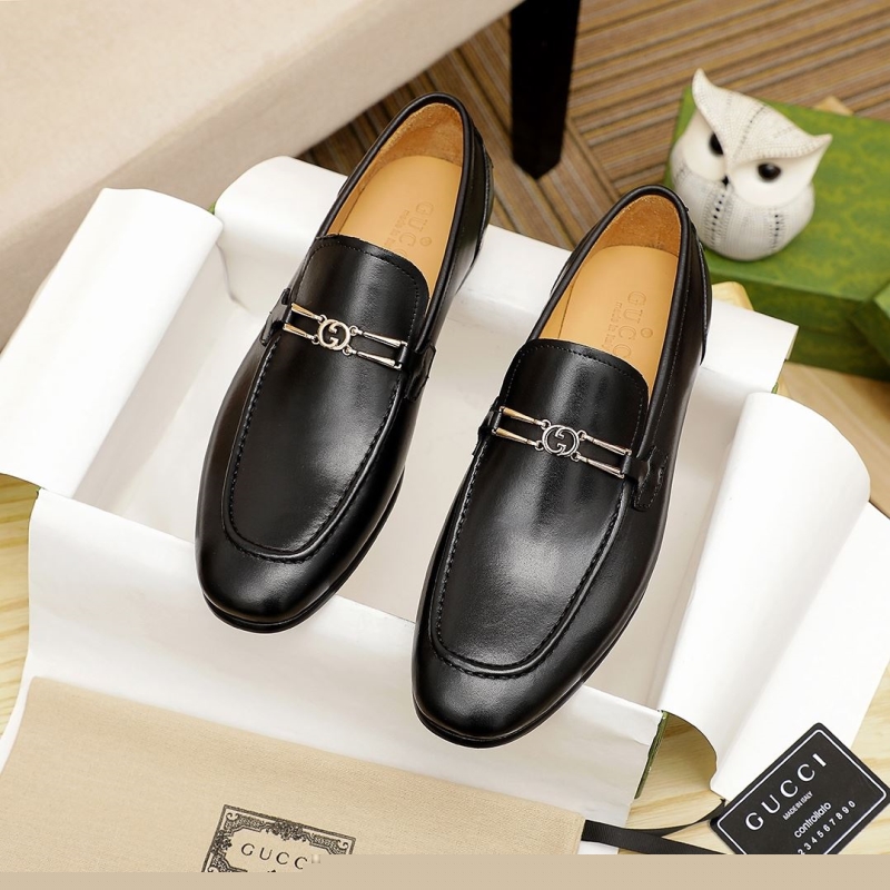 G*u*i leather shoes